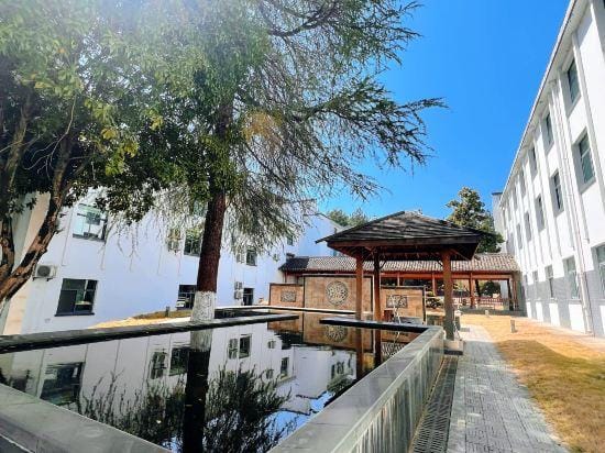 Welcome Song Hotel Hotel in Zhejiang