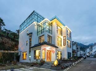 Floral Hotel · Guiyuan Siju(South Gate of Huangshan Scenic Area,Feicui Valley) Hotel in Zhejiang