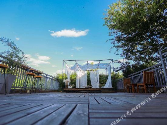 Liuhe Cangyuan Jingpin Guesthouse Hotel in Hangzhou
