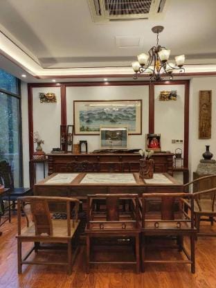 Hupanju Holiday Apartment Hotel in Hangzhou