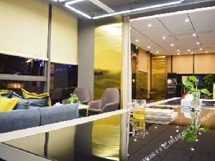 QMAX Baigu Art Hotel (Hangzhou Fuyang Yinhu Metro Station) Hotel in Hangzhou