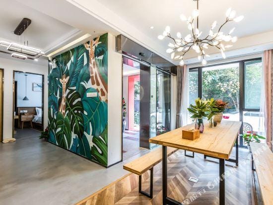 Xihu Qiletang Carbonated Private Hot Spring Homestay Hotel in Hangzhou