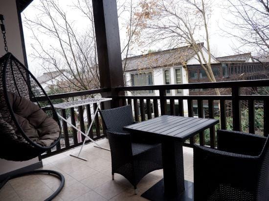 Xixi Bieyuan Resort Hotel in Hangzhou
