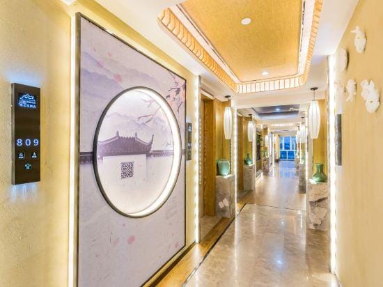 Longyunyue Hotel (Hangzhou West Lake Wulinmen Subway Station) Hotel in Hangzhou