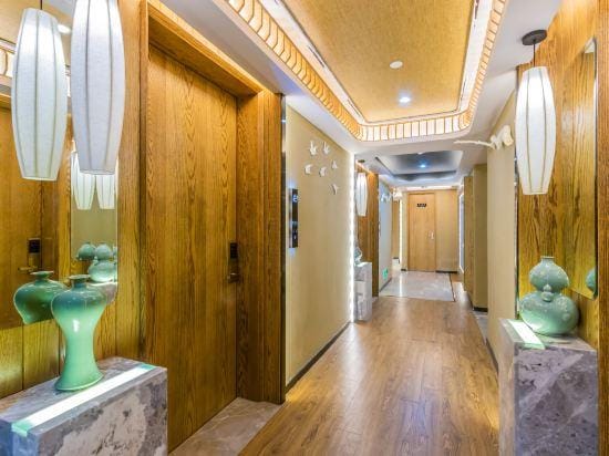 Longyunyue Hotel (Hangzhou West Lake Wulinmen Subway Station) Hotel in Hangzhou