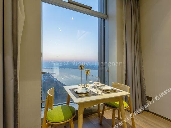 Hangzhou meets the loft hotel apartment with Jiangnan River View Hotel in Hangzhou