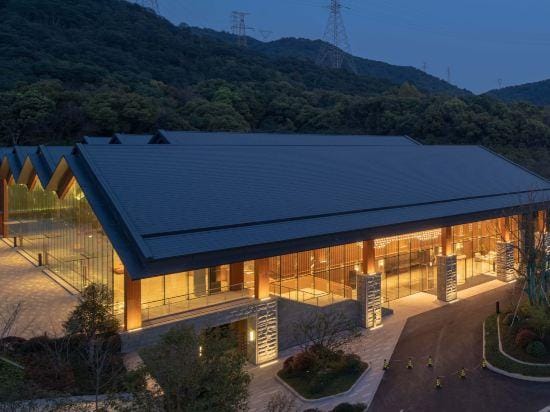 SENBO Nature Park and Resort Hotel in Hangzhou