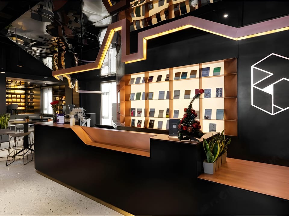 Zprime Hotel (Hangzhou West Lake Yan'an Road Hubin) Hotel in Hangzhou