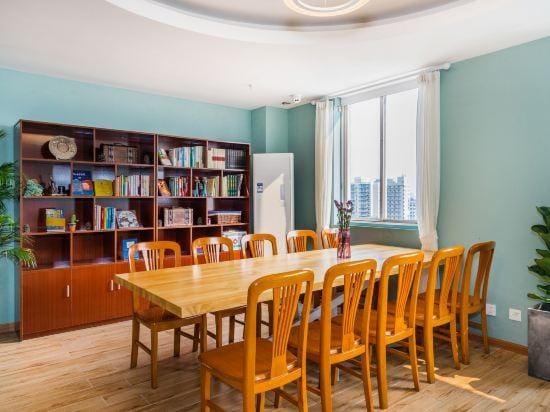 Hangzhou baby Youth Hostel Hotel in Hangzhou
