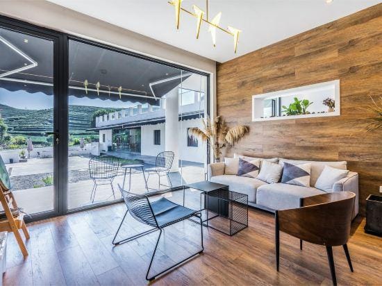 Meet B & B Hotel in Hangzhou