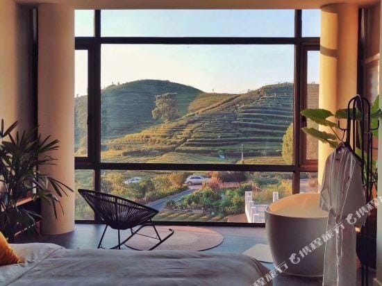 Meet B & B Hotel in Hangzhou
