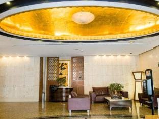 Jinbailan Apartment (Hangzhou West Lake Longxiangqiao Store) Hotel in Hangzhou
