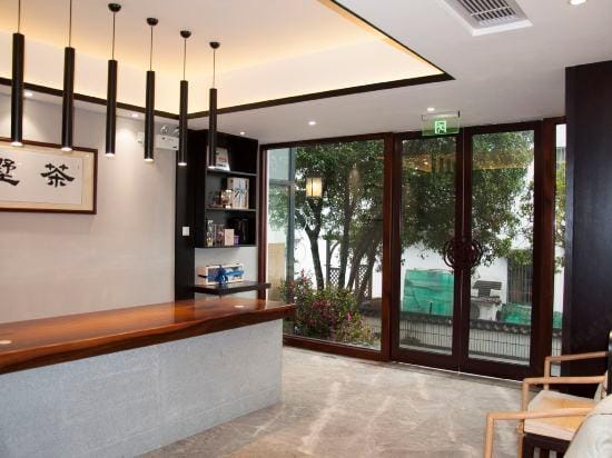 Lingyin Tea Villa Hotel in Hangzhou