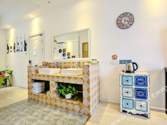 half yard Hotel in Hangzhou