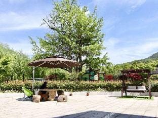 Ginkgo Guesthouse Hotel in Hangzhou