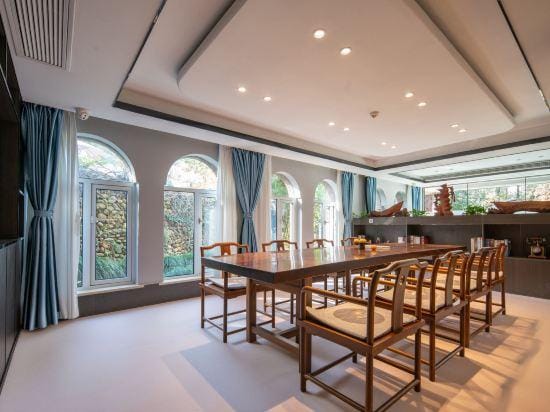 Haiyue Courtyard Homestay (Hangzhou West Lake Branch) Hotel in Hangzhou