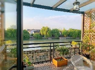 Qinhe Residence Hotel in Hangzhou