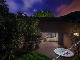 Lushmon Retreat Hotel in Hangzhou