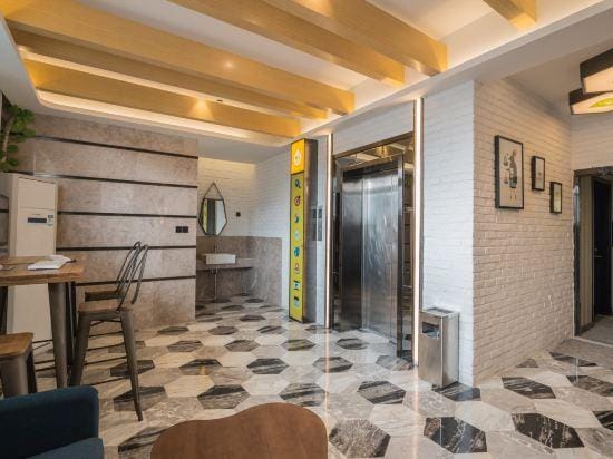 Hi Hotel (Hangzhou Linping Yintai Department Store) Hotel in Hangzhou
