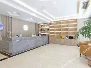 Qingman Light Luxury Hotel (Linping Qiosi Subway Station) Hotel in Hangzhou