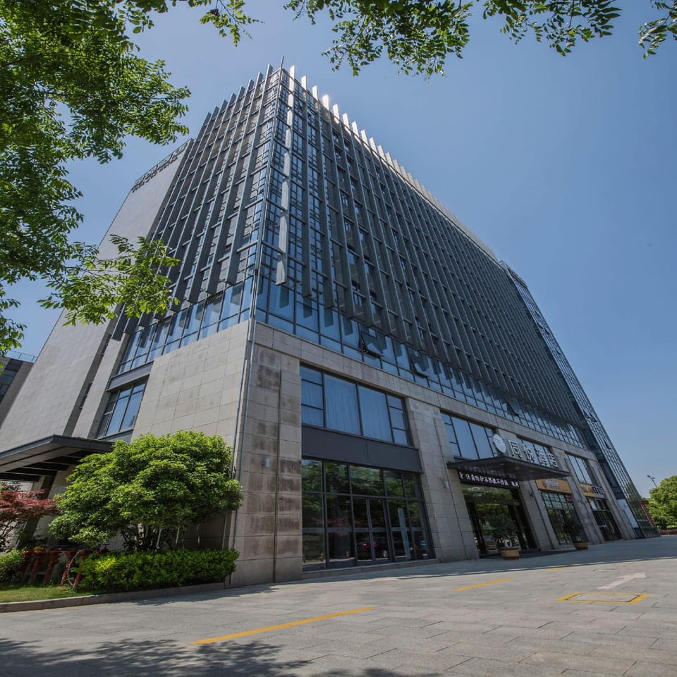 Tongyue Hotel (Hangzhou Alibaba Basixi Park Hangshi University) Hotel in Hangzhou
