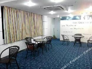 7 Days Inn (Hangzhou Linping Yintai) Hotel in Hangzhou