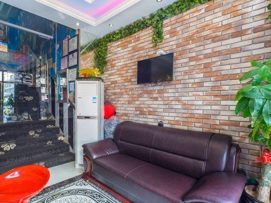 Zhuojia Holiday Hotel (Hangzhou East Railway Station Shaw Hospital) Hotel in Hangzhou