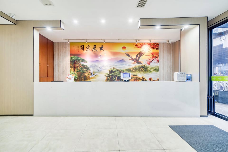 Hangzhou Luming Linshe Hotel (Qingchun Square Subway Station) Hotel in Hangzhou