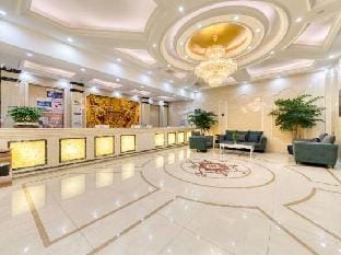Crown Hotel Chunxun (Hangzhou Renhe Avenue Branch) Hotel in Hangzhou