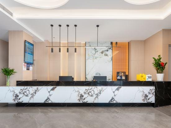 Hangzhou Yilujiu Business Hotel (Hangzhou South Railway Station Xiaoshan Intime Store) Hotel in Hangzhou
