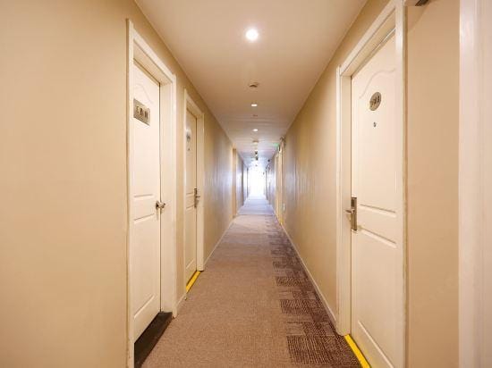 Home Inn (Hangzhou Binwen Road Baimahu University City) Hotel in Hangzhou