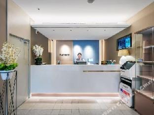 Home Inn (Hangzhou Fuyang Enbo Square Guihua Road) Hotel in Hangzhou