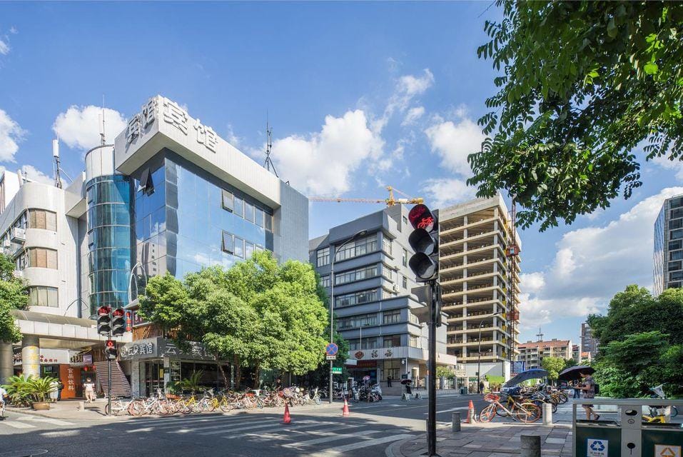 Ease Hotel (Hangzhou West Lake Huanglong Sports Center Wensan Road Branch) Hotel in Hangzhou