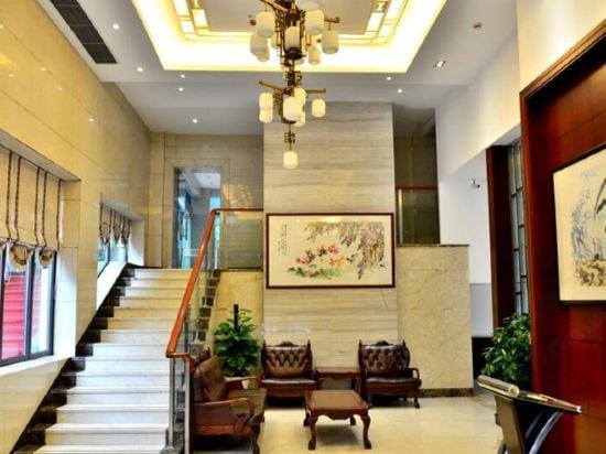 Hupao Mountain Resort Hotel in Hangzhou