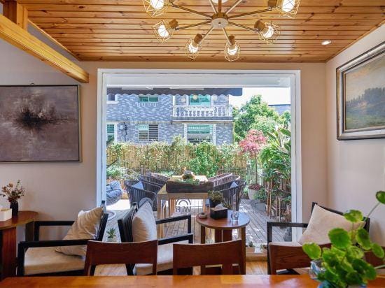 Yujin Family | Coffee, Meals, Homestay (West Lake Lingyin Temple Store) Hotel in Hangzhou