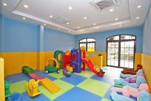 Xifei Yibo Hotel (Hangzhou Lin'an Square Metro Station) Hotel in Hangzhou