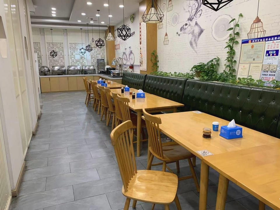 Yayue Hotel (Zhenjiang Railway Station North Square Xijin Ferry Store) Hotel in Jiangsu