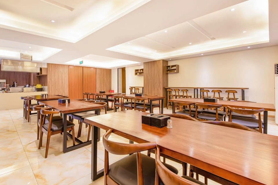Yi Ai Hotel (Yangzhou Slender West Lake Wutinglong Toy City Branch) Hotel in Jiangsu