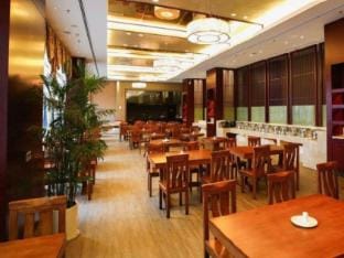 Yangzhou Canal Spring Hotel (East High-speed Railway Station) Hotel in Jiangsu
