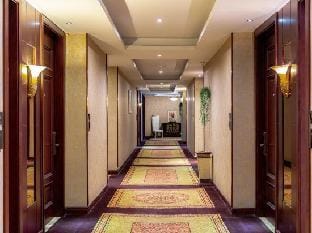 Late Return · First See Hotel (Suzhou Wujiang Shengze International Trade Center Branch) Hotel in Suzhou