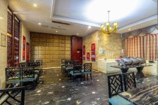 Late Return · First See Hotel (Suzhou Wujiang Shengze International Trade Center Branch) Hotel in Suzhou