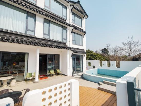 Suzhou Yijia Homestay (Taihu Xishan Scenic Area) Hotel in Suzhou