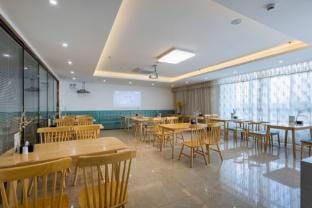 VX Hotel (Wuxi Taihu International Expo Center) Hotel in Suzhou