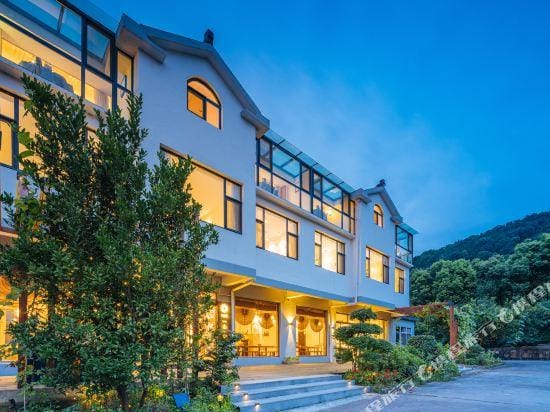 Floral·Wuxi one mountain one night B & B (flower shop in Lingshan Town) Hotel in Suzhou