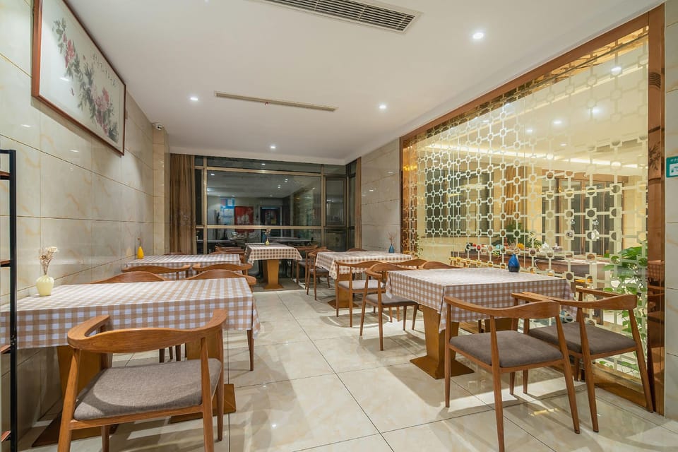 Qihupan Inn Heping Hotel in Suzhou