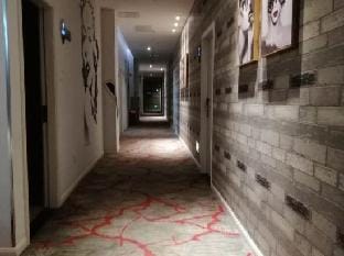 Very Impressed Theme Hotel(Wuxi Luoshe Columbus Plaza) Hotel in Suzhou