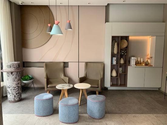 Homeinn · neo (Wuxi Xihu Road Dongting Subway Station) Hotel in Suzhou
