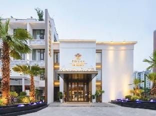 Palm Island Hotel (Nanjing Yangtze River Bridge) Hotel in Nanjing