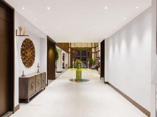 Palm Island Hotel (Nanjing Yangtze River Bridge) Hotel in Nanjing