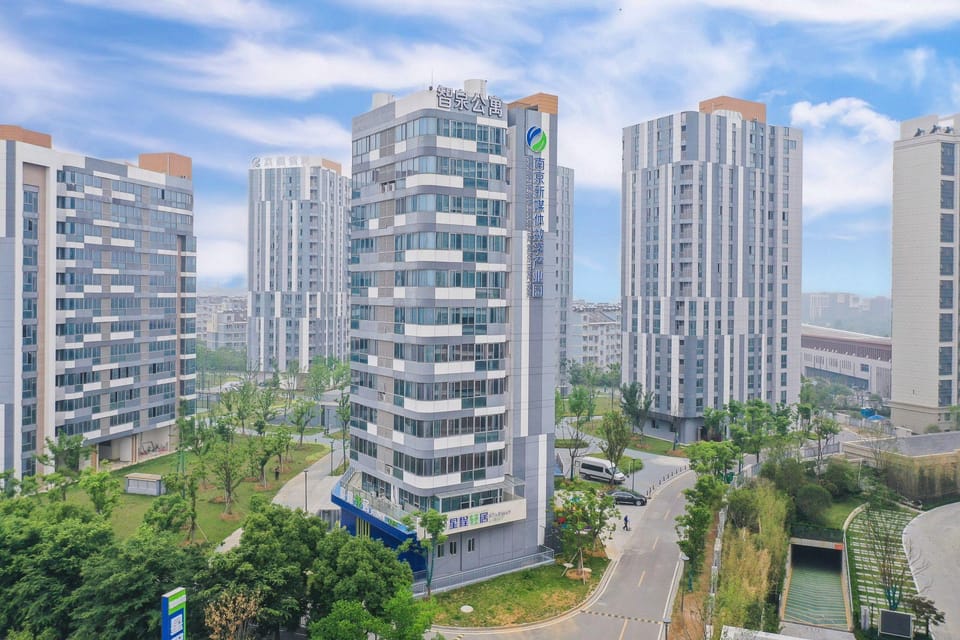 Starway Light Hotel (Nanjing Hot Spring Resort, Tangshan Subway Station) Hotel in Nanjing